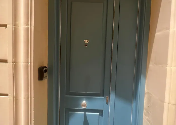 Nyaraló Duplex Modern House , Centrally Located