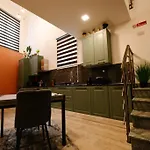 Duplex Modern House , Centrally Located Prázdninový dům