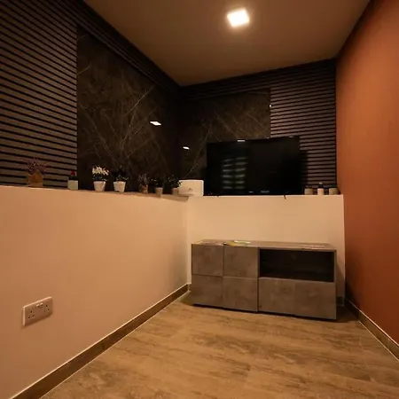 度假居 Duplex Modern House , Centrally Located